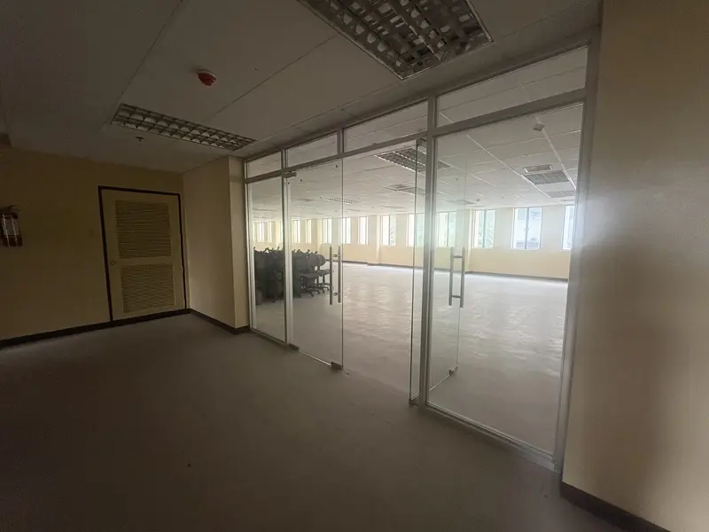 Bloomingdale Building 사무실 임대, 사진 2