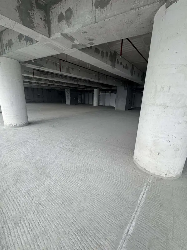 Office for lease in Alveo Financial Tower