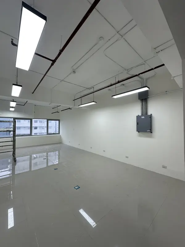 One Park Drive 사무실 임대, 사진 2