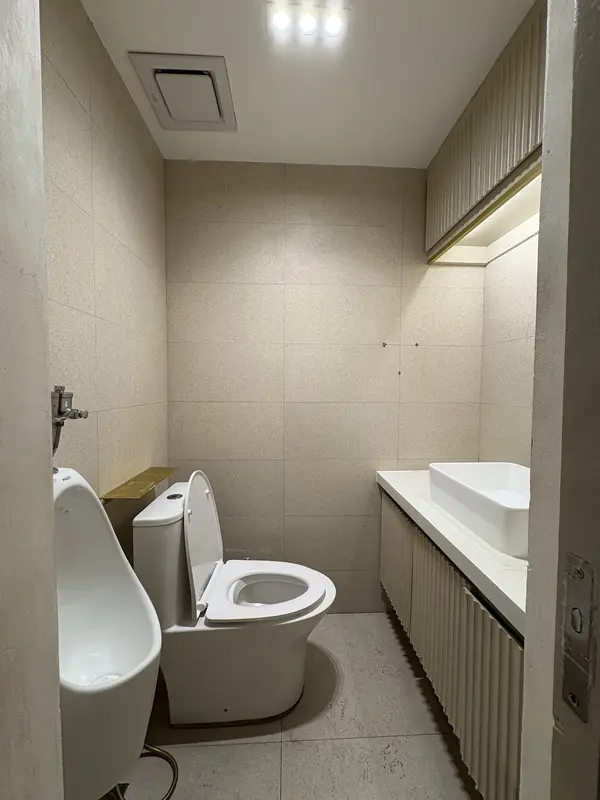 818 Building 사무실 임대, 사진 2