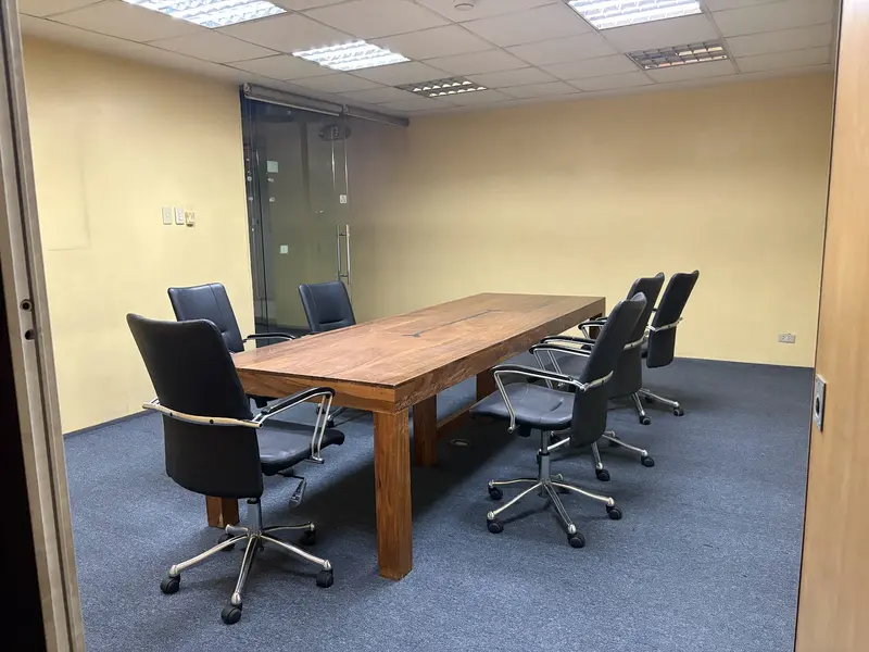 818 Building 办公室出租