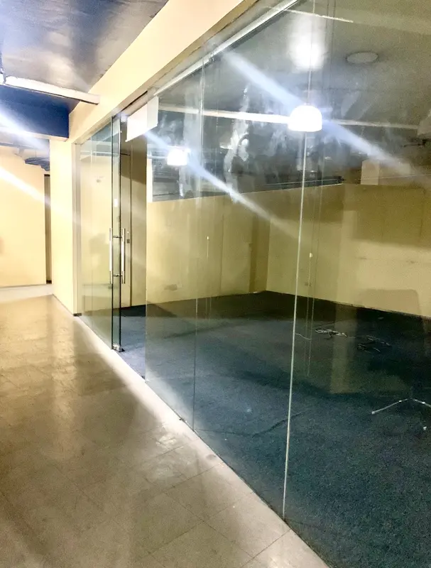 818 Building 办公室出租，第 4 张照片