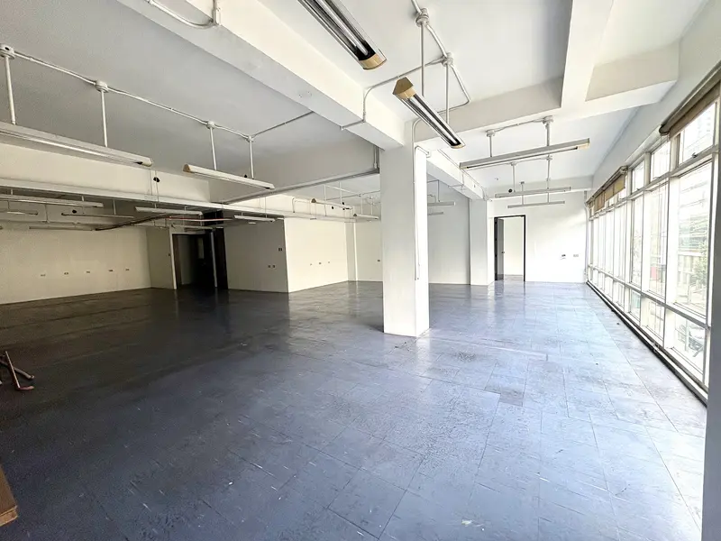 Office for lease in 818 Building