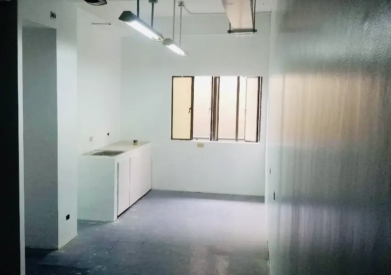 Office for lease in 818 Building, photo 5